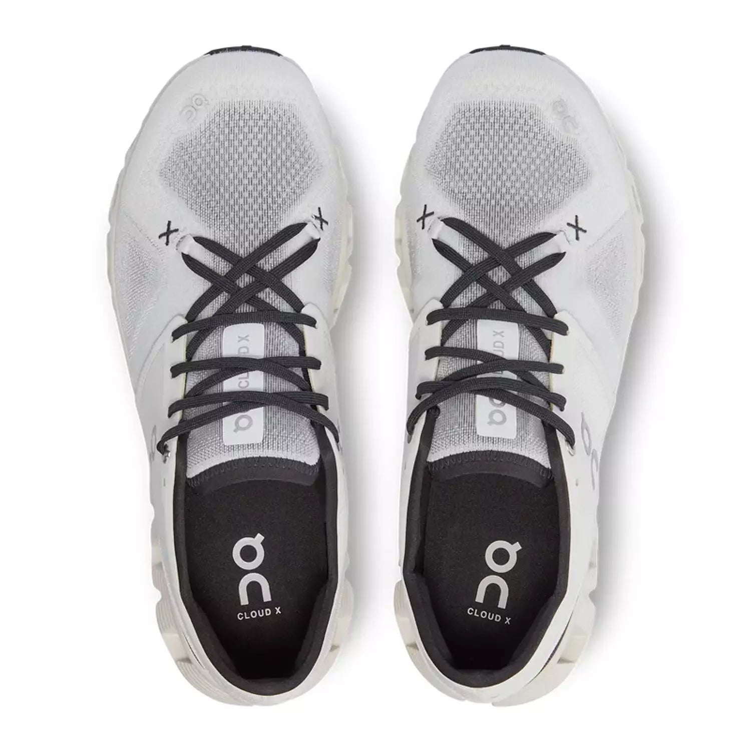 On Running Cloud X 3 White Black