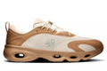 On Running Cloudsolo Loewe Dark Sand Cream Bege