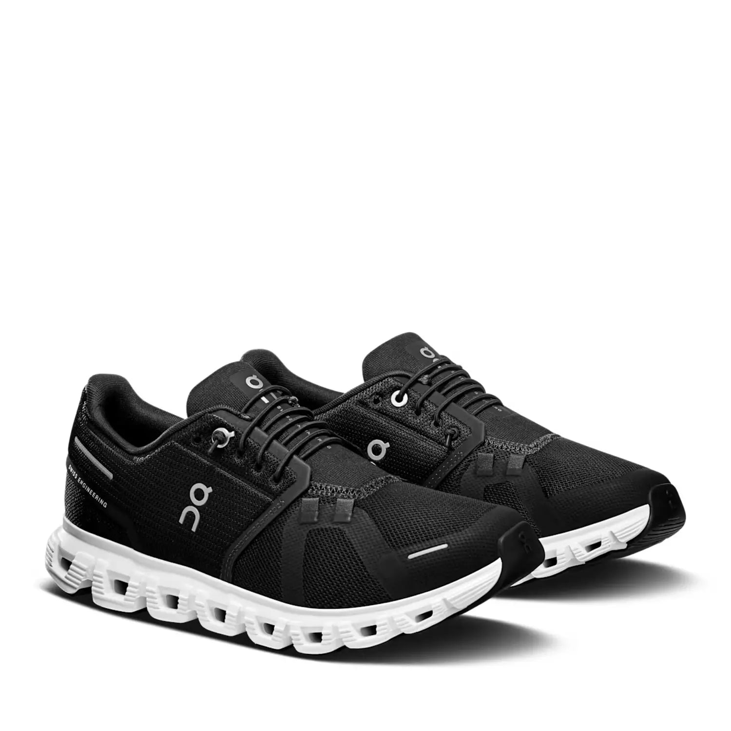 On Running Cloud 6 Black / White