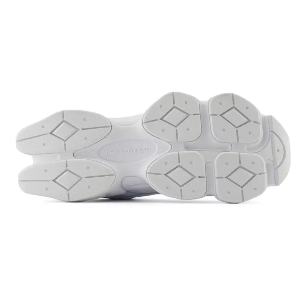 New Balance 9060 – Triple White