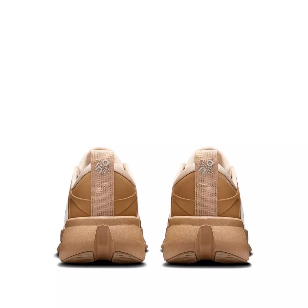 On Running Cloudsolo Loewe Dark Sand Cream Bege