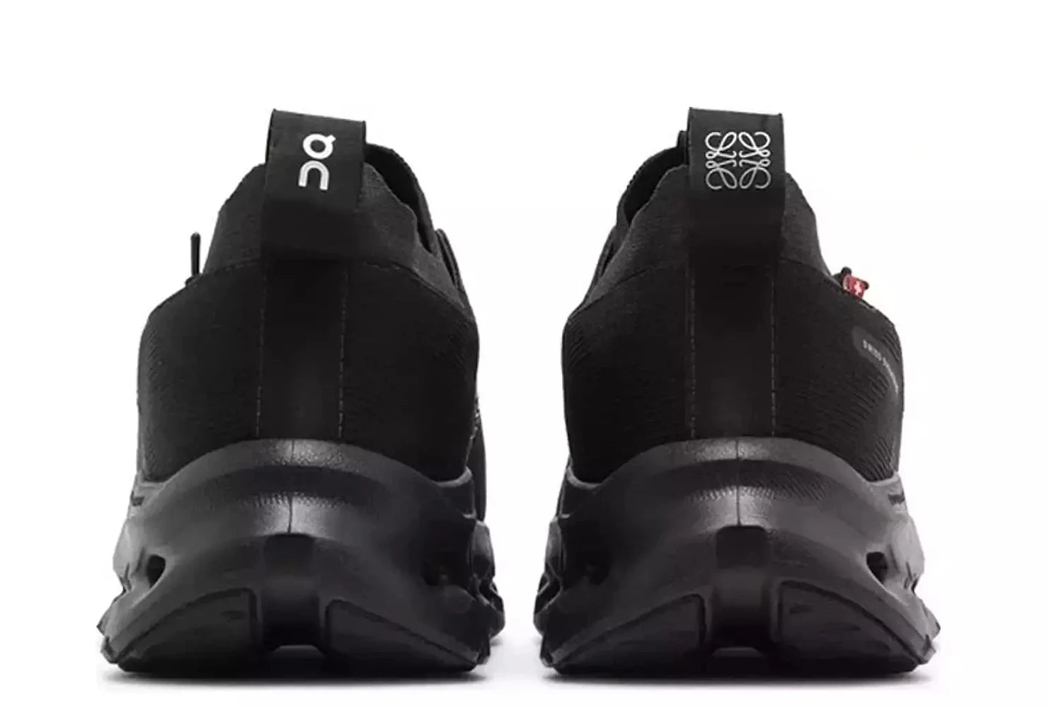 On Running Cloudtilt x LOEWE ALL BLACK