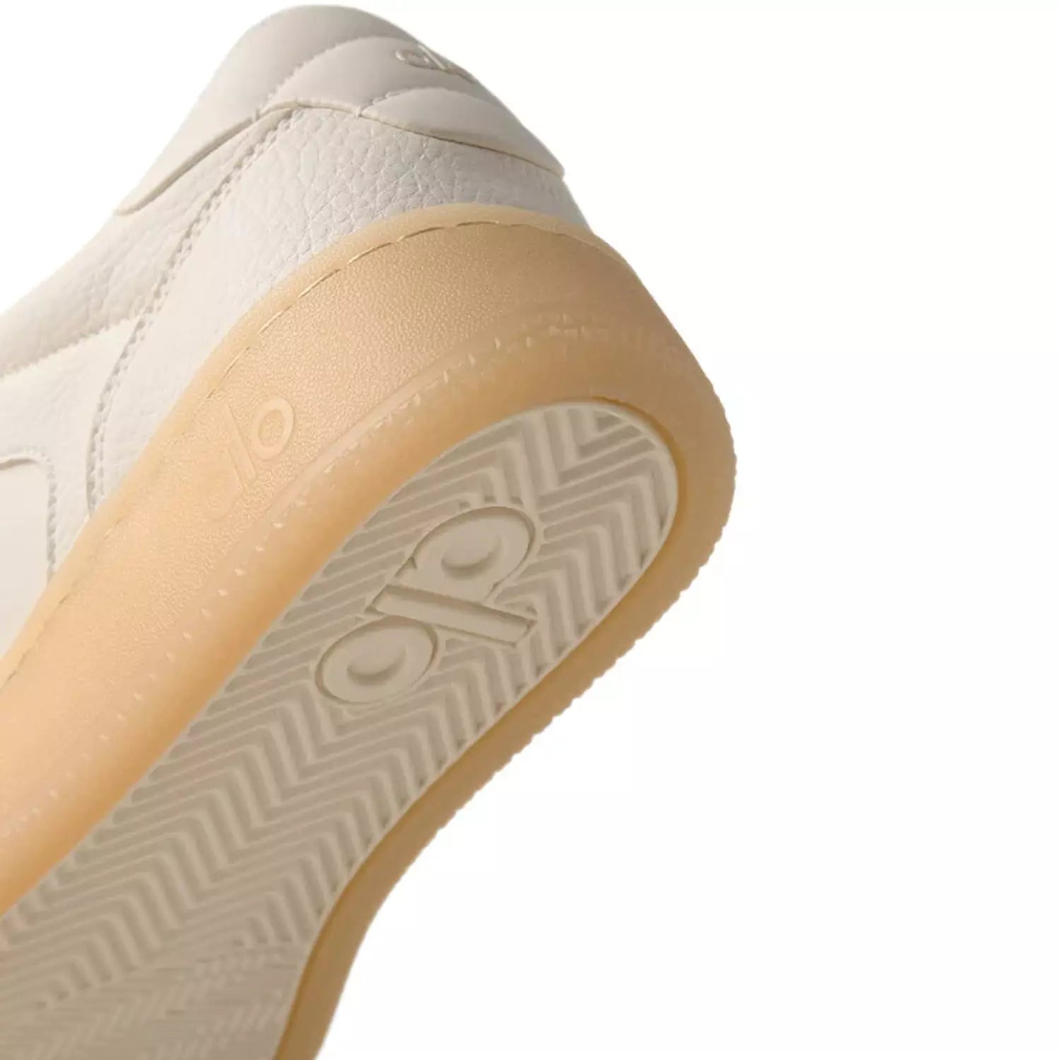 Alo Recovery Mode Sneaker- CLAY