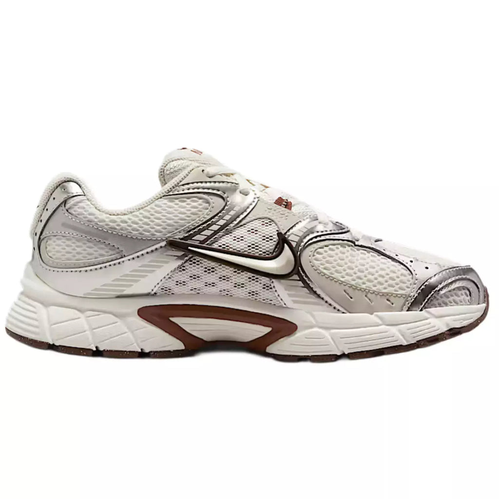 Nike V5 RNR ‘ Sail Fauna Brown Phantom Light Orewood Brown