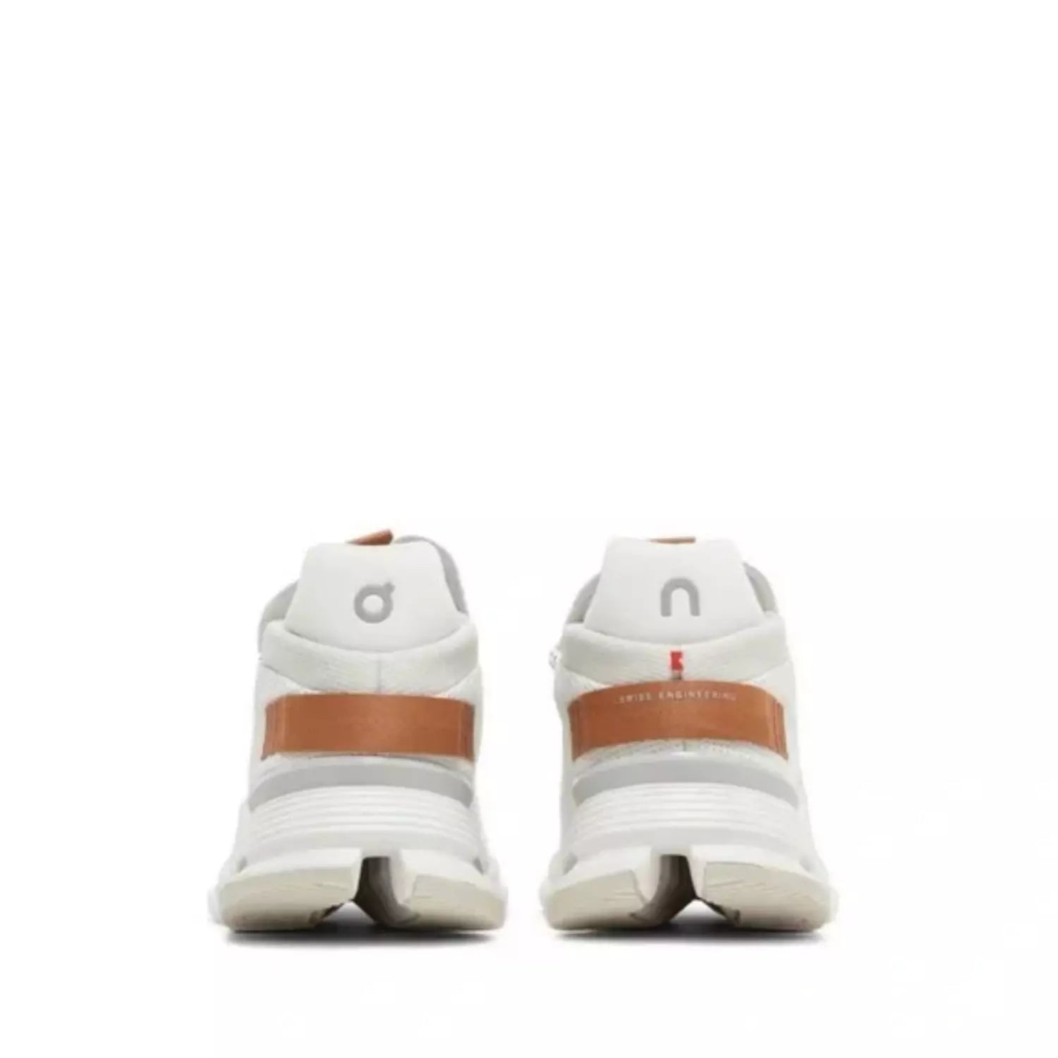 On W Cloudnova White/ Pearl