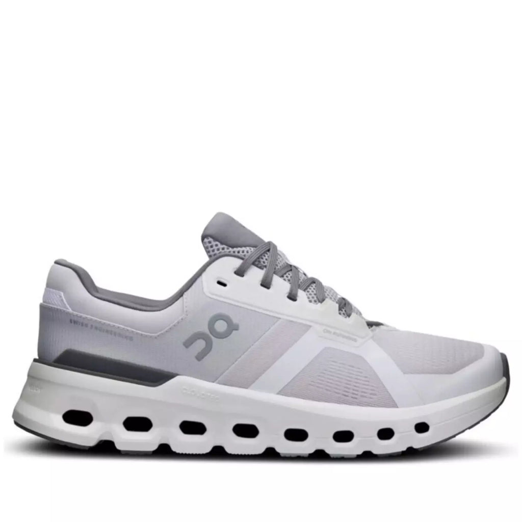 On Running Cloudnova White / Glacier