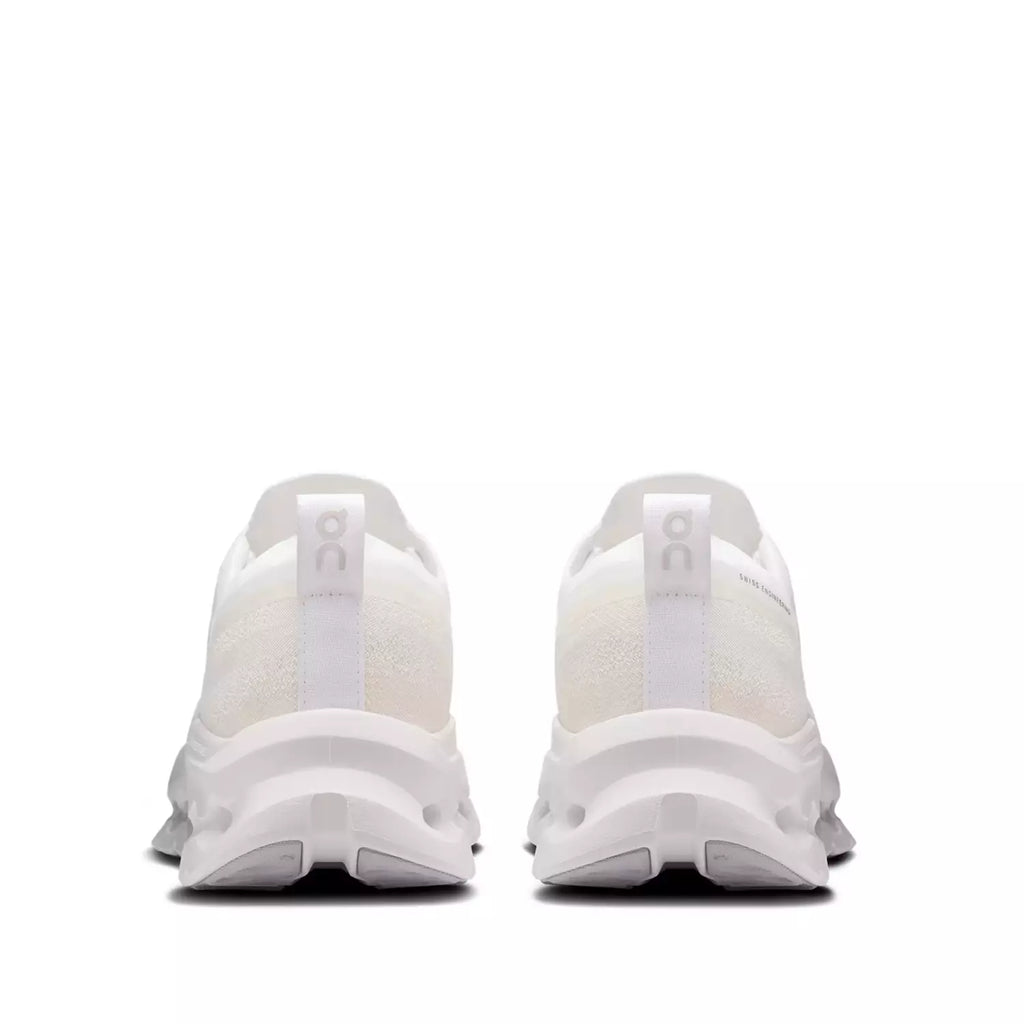 On Cloudtilt Moon White