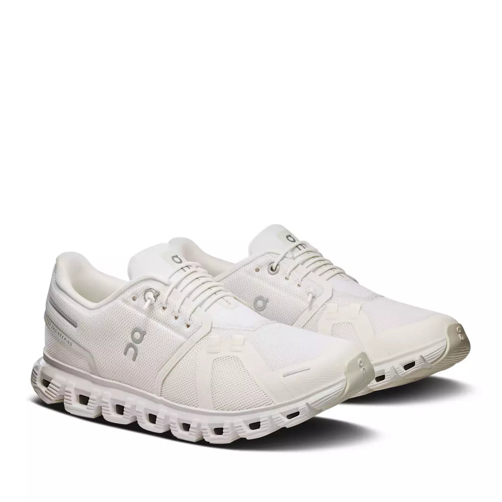 On Running Cloud 6 All White