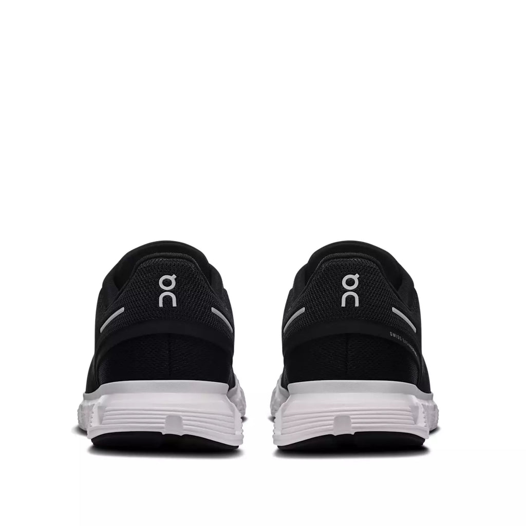 On Running Cloud 6 Black / White