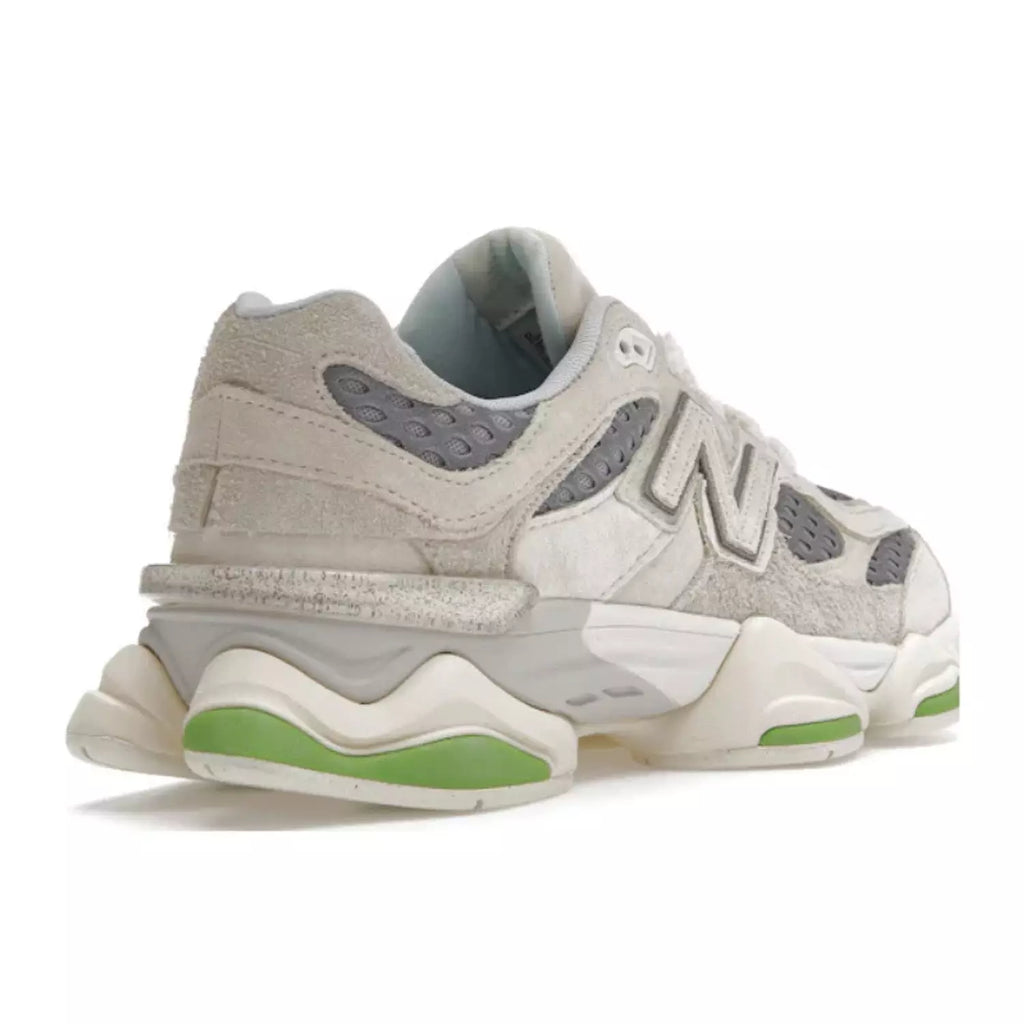 New Balance 9060 – Bricks & Wood