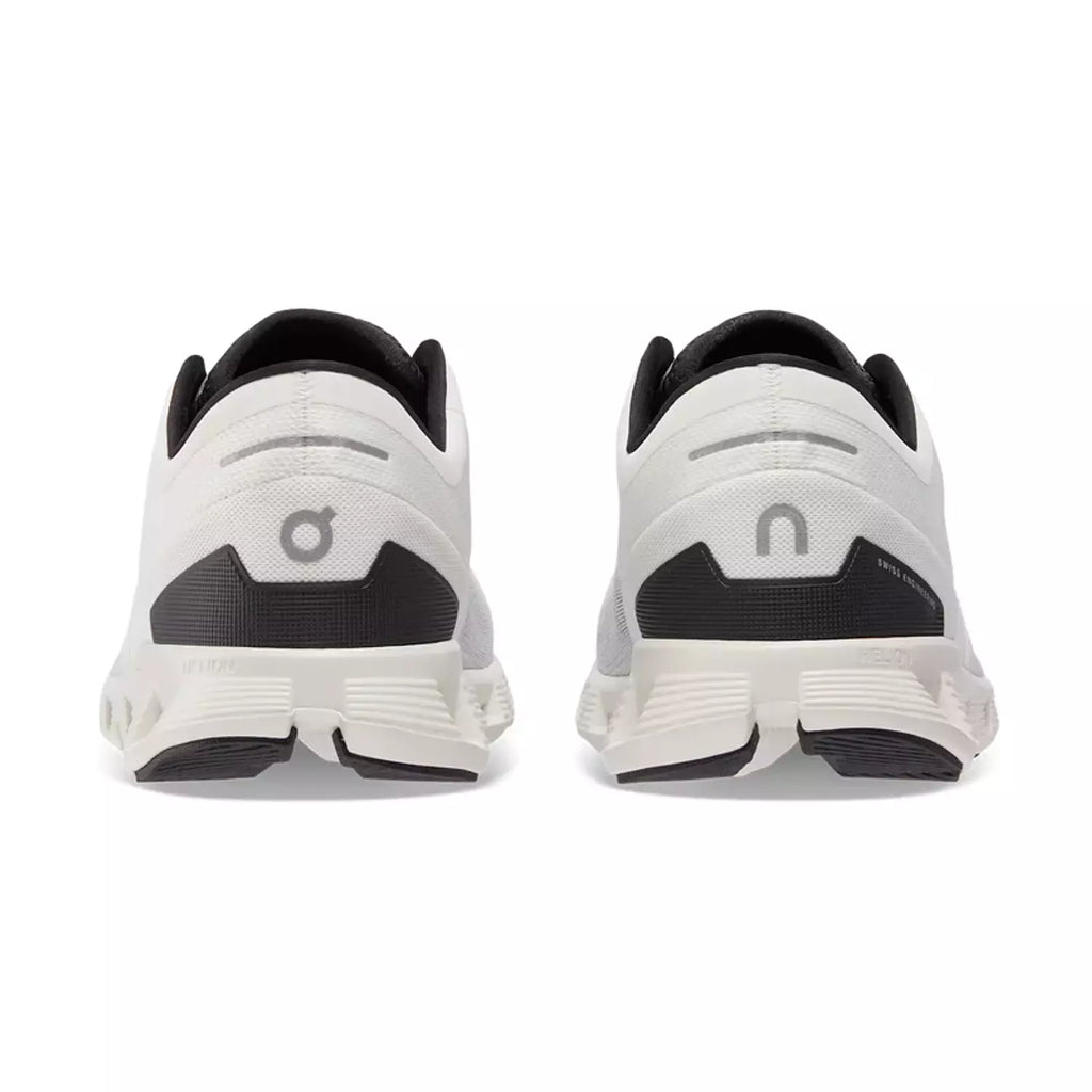 On Running Cloud X 3 White Black