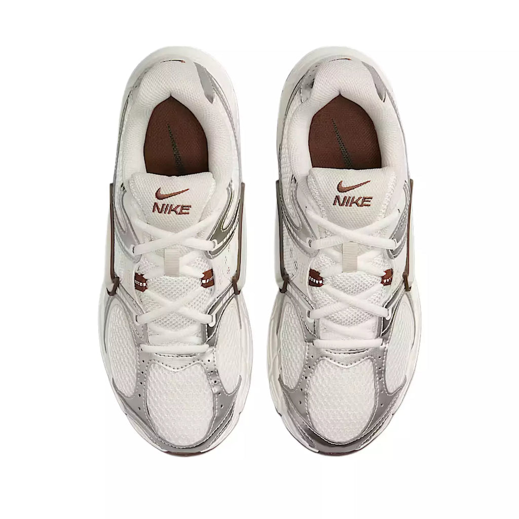 Nike V5 RNR ‘ Sail Fauna Brown Phantom Light Orewood Brown